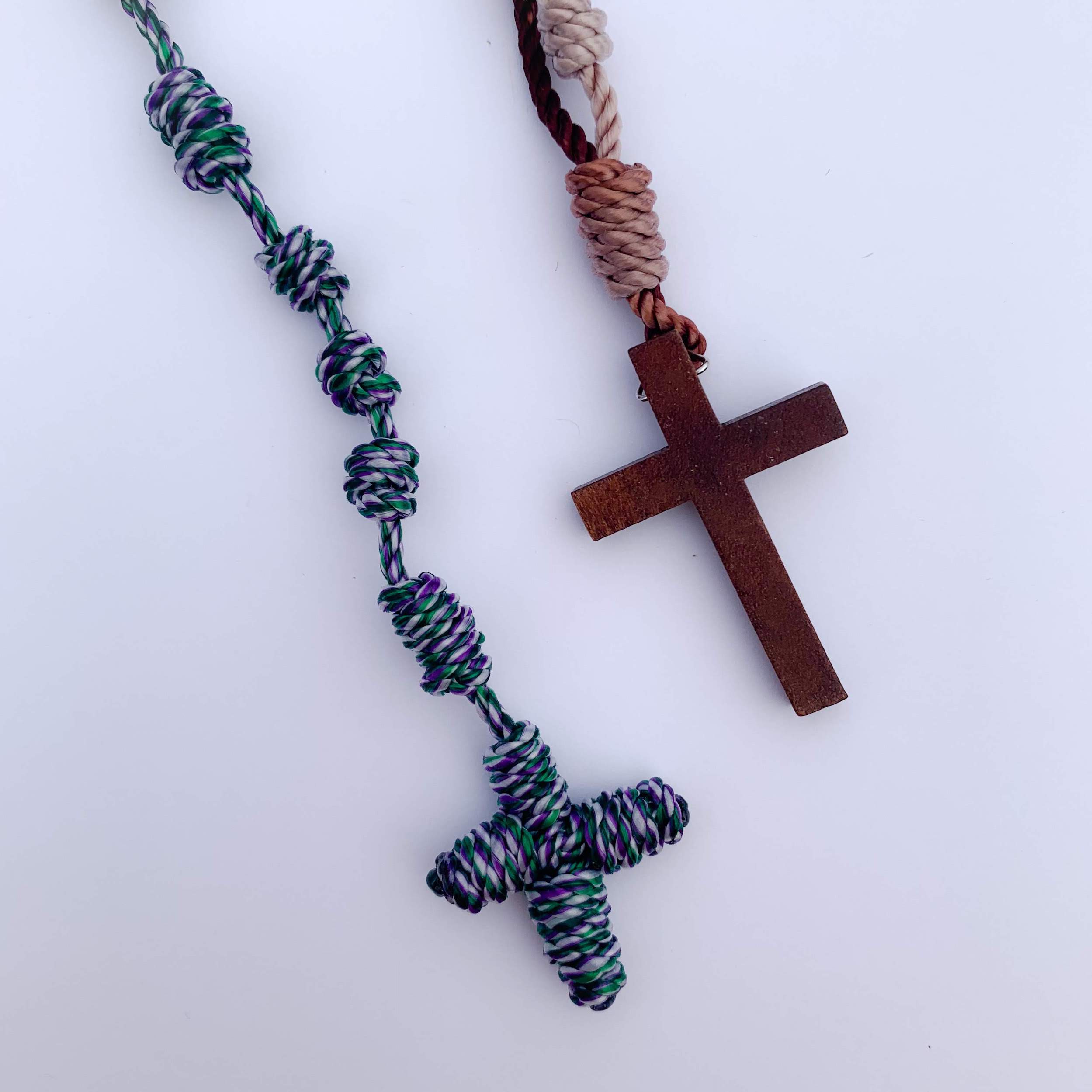 Knotted Rosaries